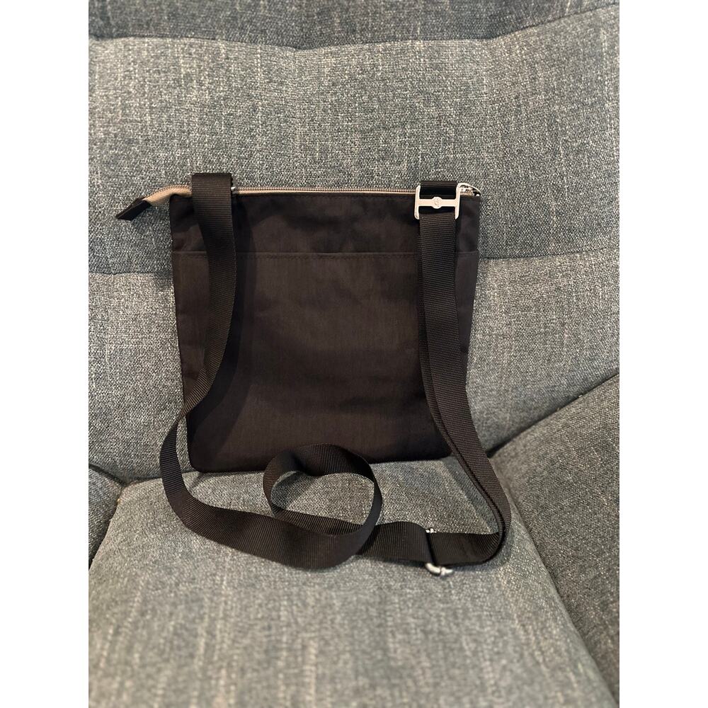 Baggallini All Around Nylon Black Crossbody Bag. - Picture 3 of 4